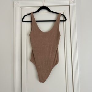 Aritzia Babaton Ribbed Bodysuit